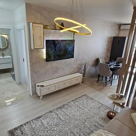 The Oak * בוקרשט