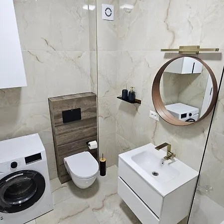 The Oak * בוקרשט