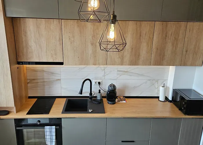 The Oak Apartment